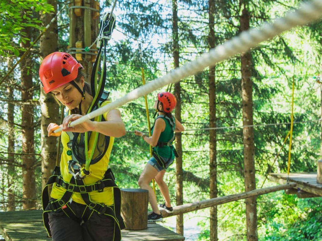 Vorarlberger Schulsport-Zentrum Tschagguns  **