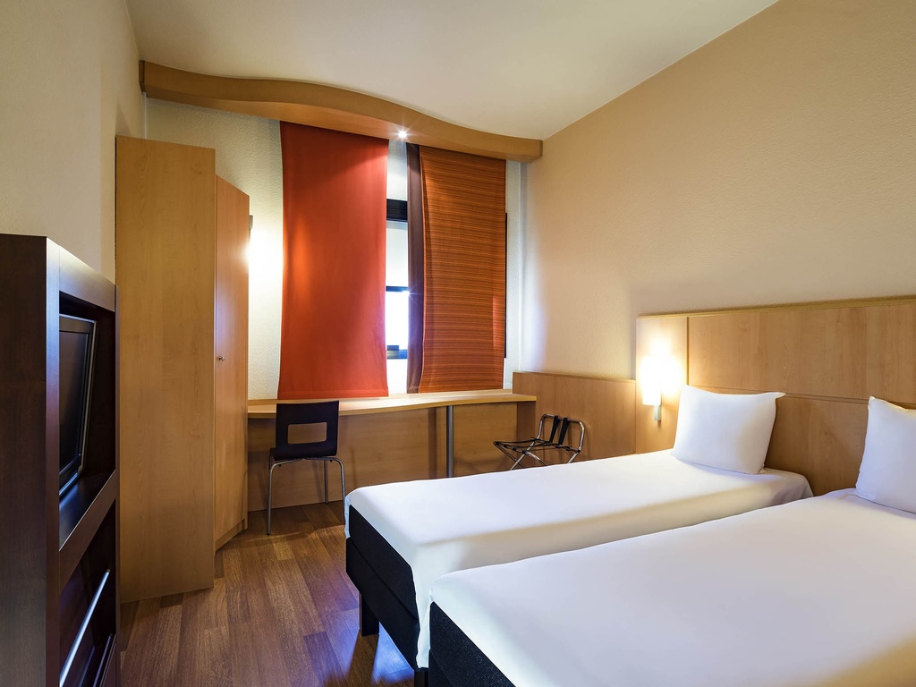 ibis Milano Ca Granda ***